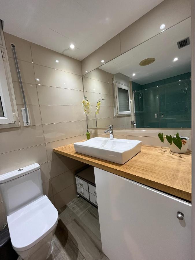 Seahomes Vacations - Nautic Maritime Apt Бланес Екстериор снимка