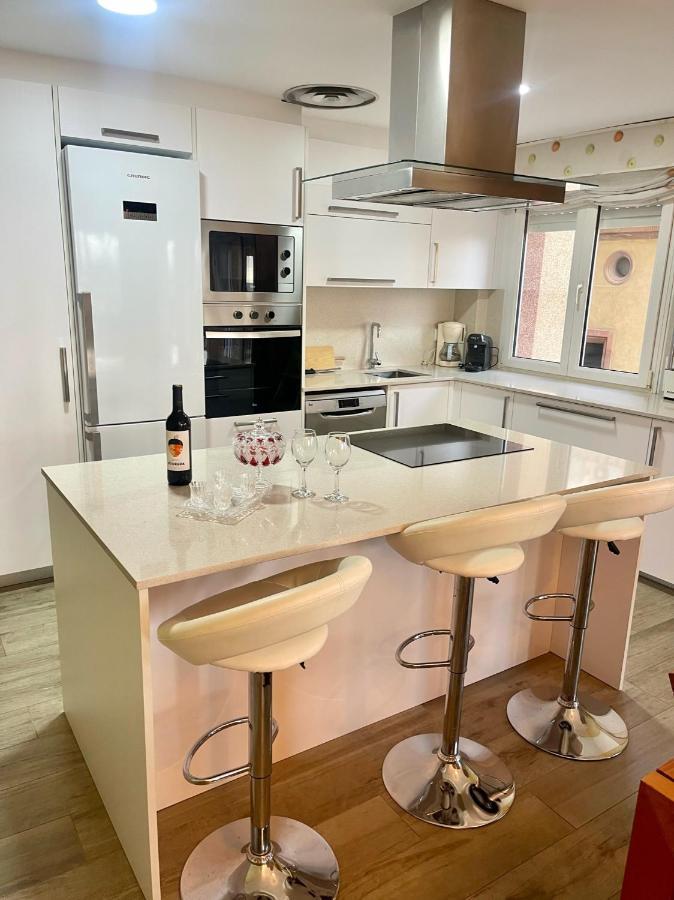 Seahomes Vacations - Nautic Maritime Apt Бланес Екстериор снимка