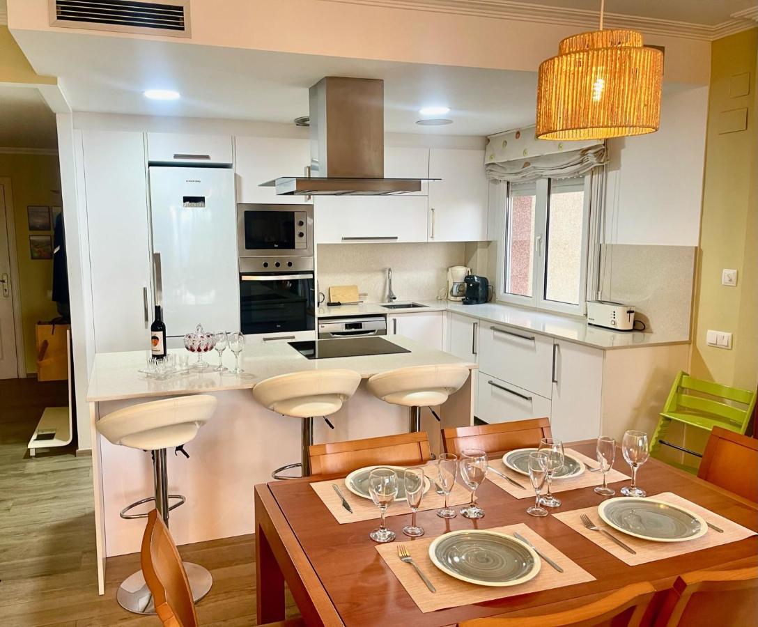 Seahomes Vacations - Nautic Maritime Apt Бланес Екстериор снимка